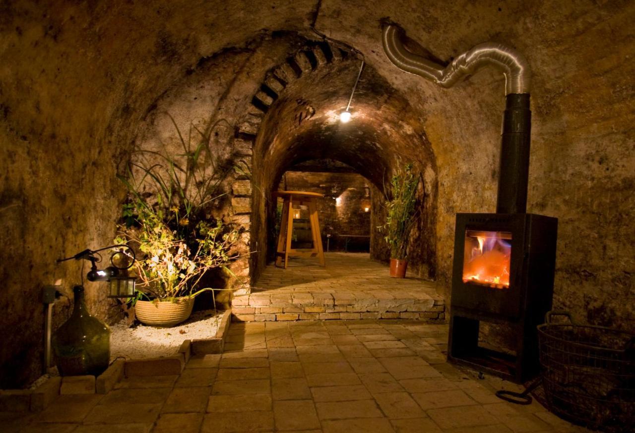 Отель Winzerhof Kuessler - Weinviertel Stillfried Экстерьер фото